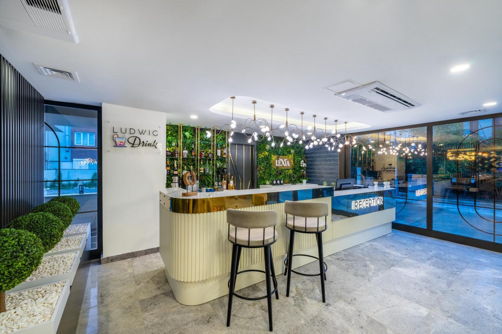 Lexia Hotels Анталия Екстериор снимка